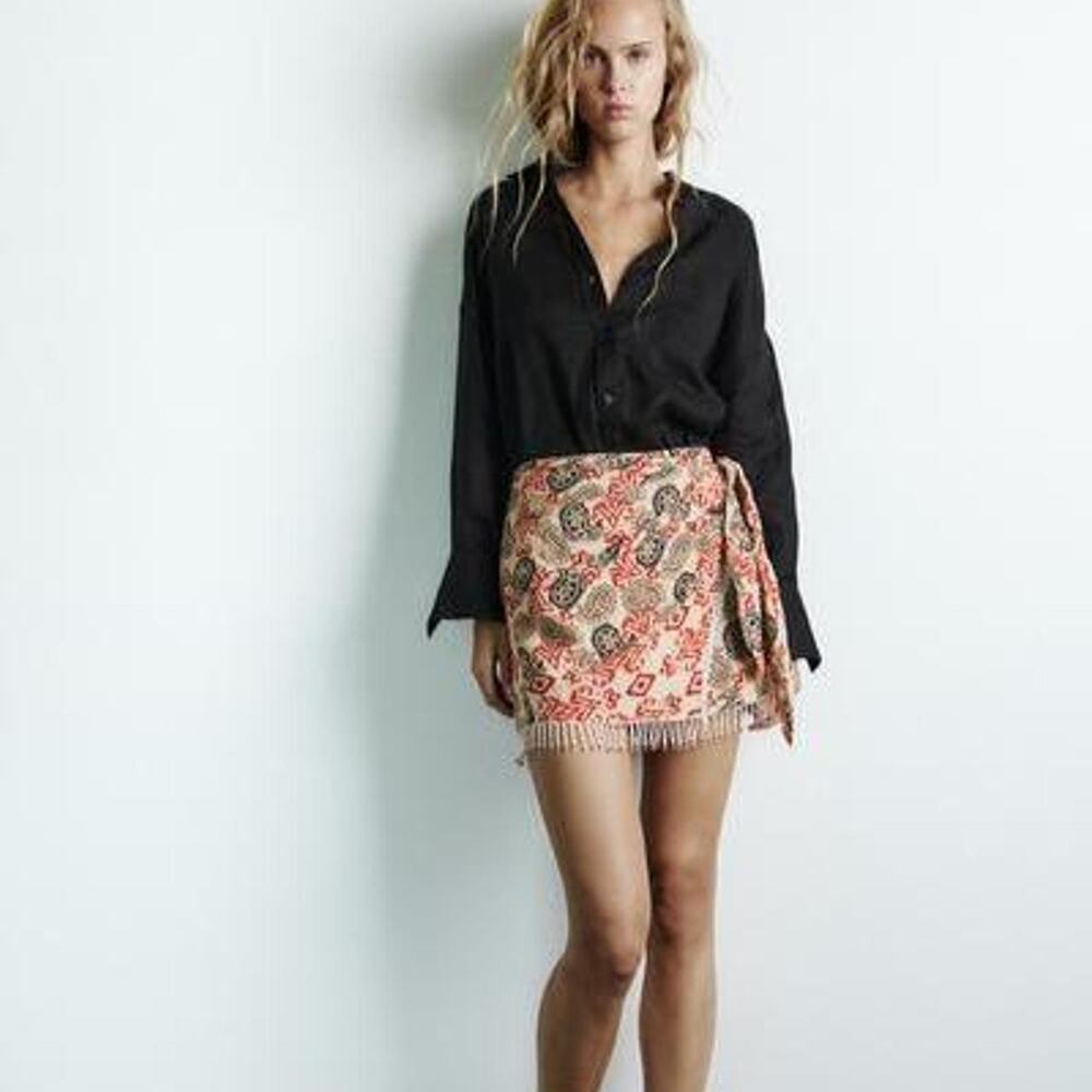 Nwot zara beaded printed wrap skirt